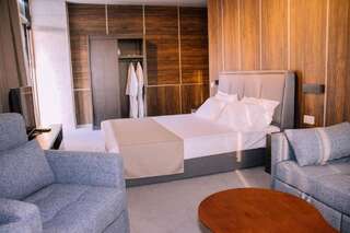 Отель Hotel Nobilis Hall Кобулети Двухместный номер Делюкс с 1 кроватью и балконом, вид на море-2
